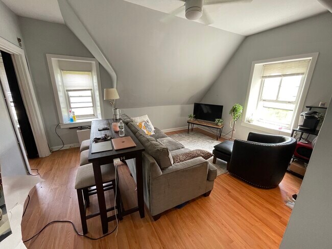 Photo - 6024 Wayne Ave Apartments Unit 3A