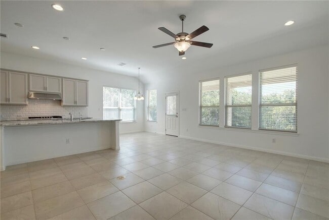 Photo - 113 Meadow Wood Cv