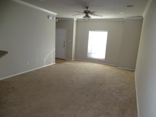 Photo - 2106 Main St Unit APT 5