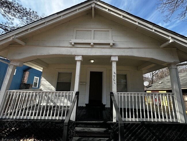 Building Photo - 3 bedroom 1 bath