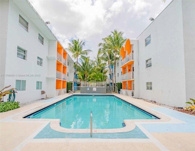 Photo - 4325 NW S Tamiami Canal Dr Apartamento Unidad 103