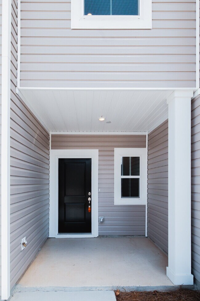 Photo - Spacious 3 bedroom Townhome with pond view