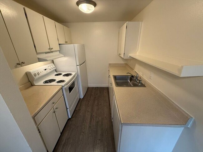 Photo - 421 Senate St NW