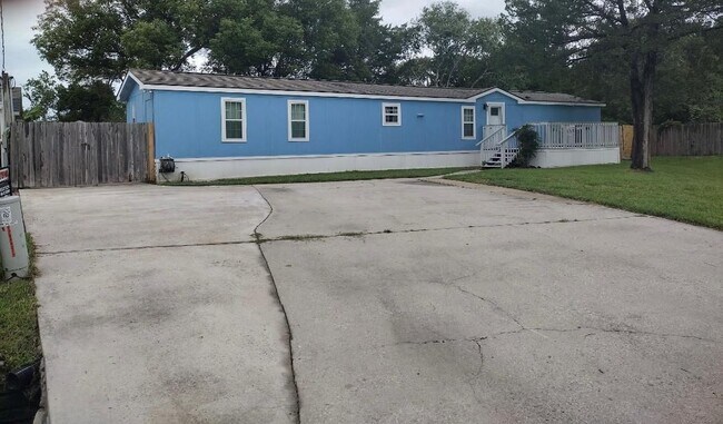 Building Photo - 12238 Vista Real Rental