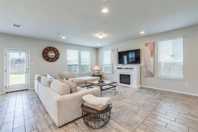 Photo - 5629 Respinto Dr