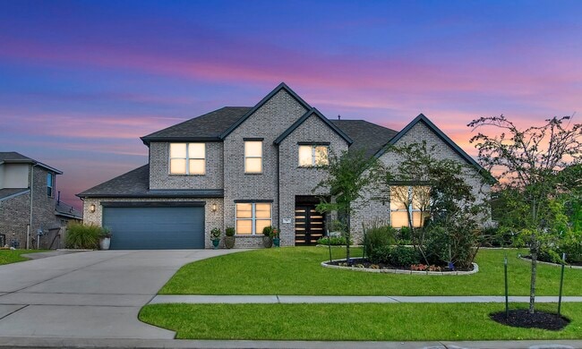 Photo - 902 Falcon Hollow Ln