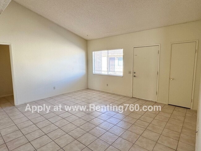 Photo - Spacious 2 Bed 1 Bath Home With Indoor Laundry Room Unit B - 5827 Bagley Ave