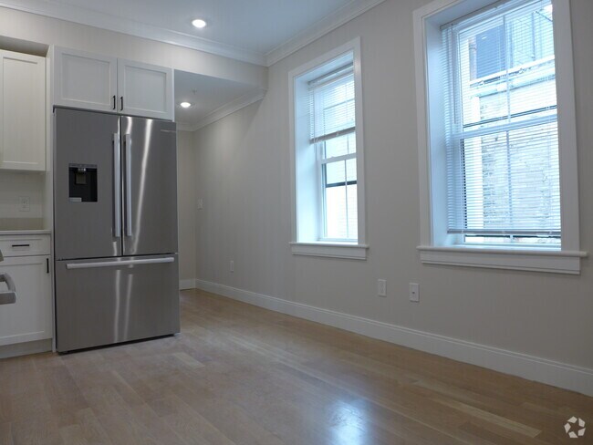 Building Photo - 80 Strathmore Rd Unit 6 Rental
