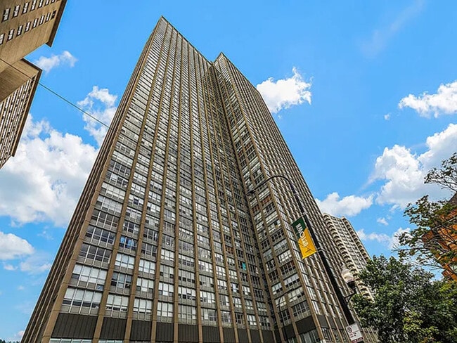 Photo - 655 W Irving Park Rd Unit APT 317