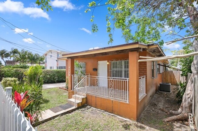 Photo - 3720 NW 20th Ct