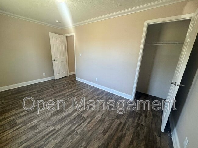 Photo - 8701 NE 107th Pl