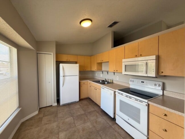 Photo - Winter Springs 3 Bedroom, 2 Bath w/ Commun...