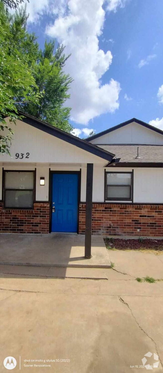 Building Photo - 932/934 SW 62nd St Rental