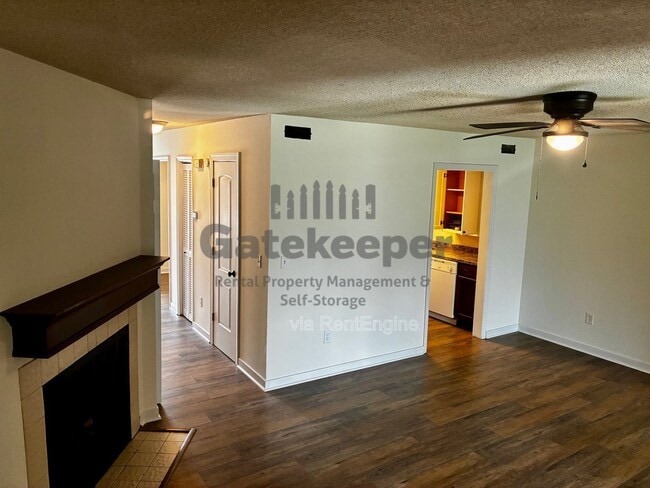 Photo - 101 Sandlewood Dr