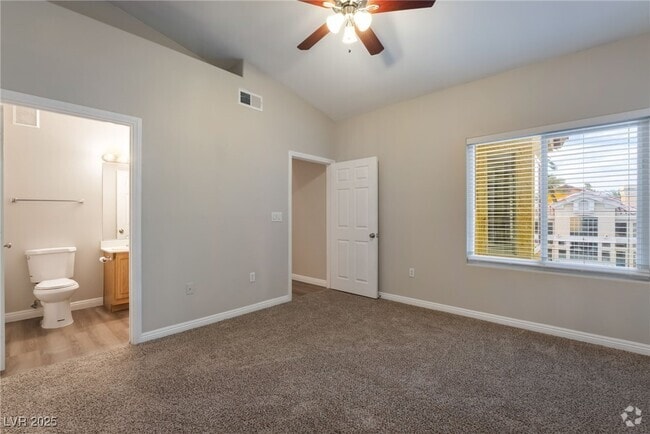 Building Photo - 3925 Lazy Pine St Unit 202 Rental