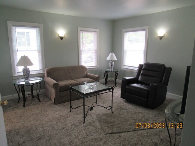 Photo - 3722 Oakland Dr