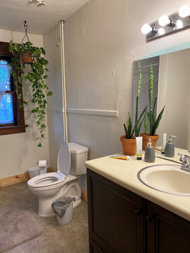 402 W High St Rental For Rent in Urbana, IL