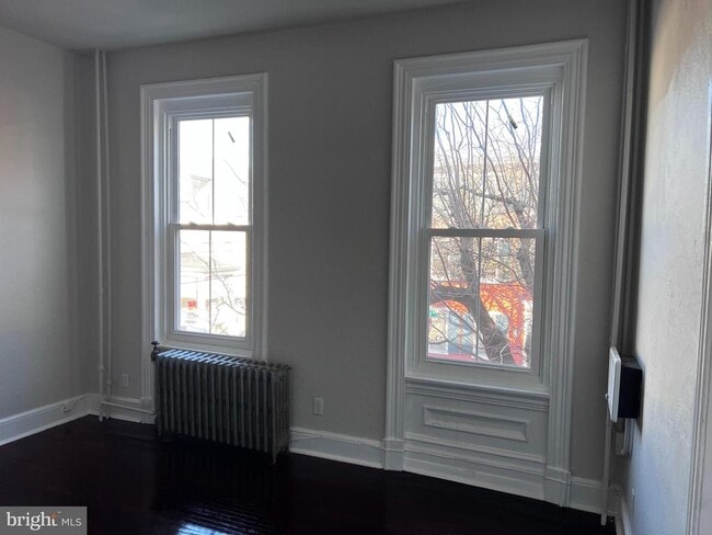 Photo - 104 King St Unit 2F FRONT