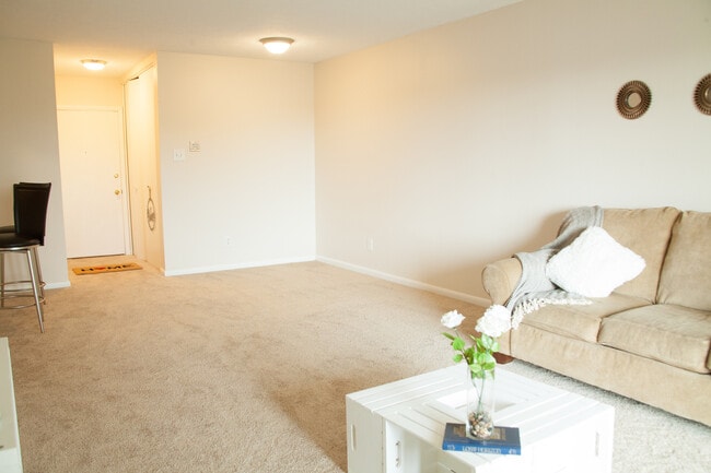 Photo - 2715 Riverside Dr Unit B