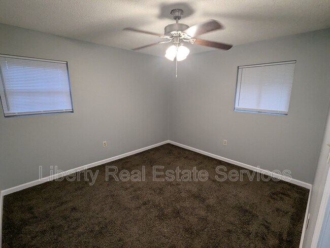 Photo - 417 Rogers Rd