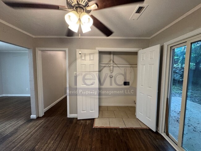 Photo - 4572 Verne Rd