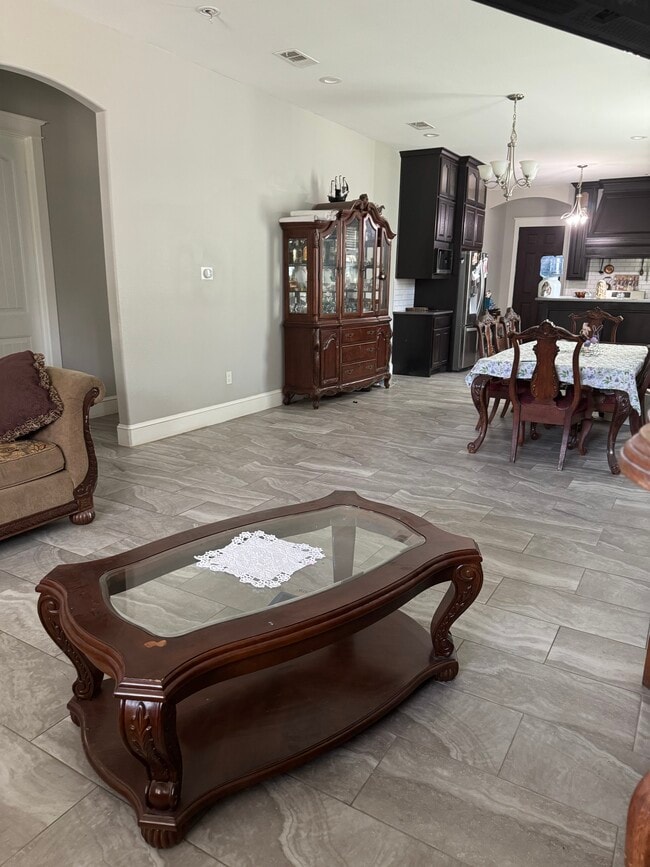 Photo - 2535 Marburg St