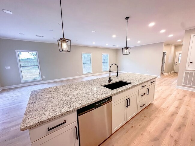 Photo - 232 Sylvan Rd