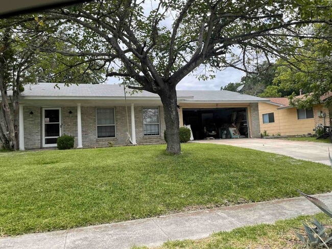 Photo - 8215 Littleport