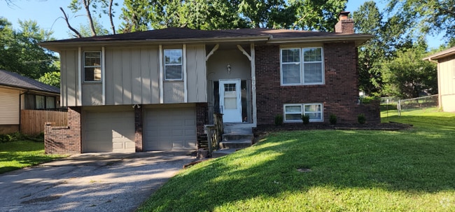 Building Photo - 400 SW Sandstone Dr Rental