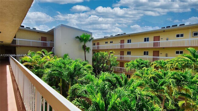 7910 Camino Real Unit 314