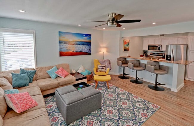 Photo - 200 Padre Blvd Unidad ID1255582P