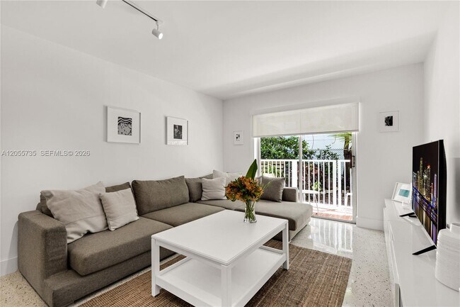 Photo - 836 SW 1st St Unit 102