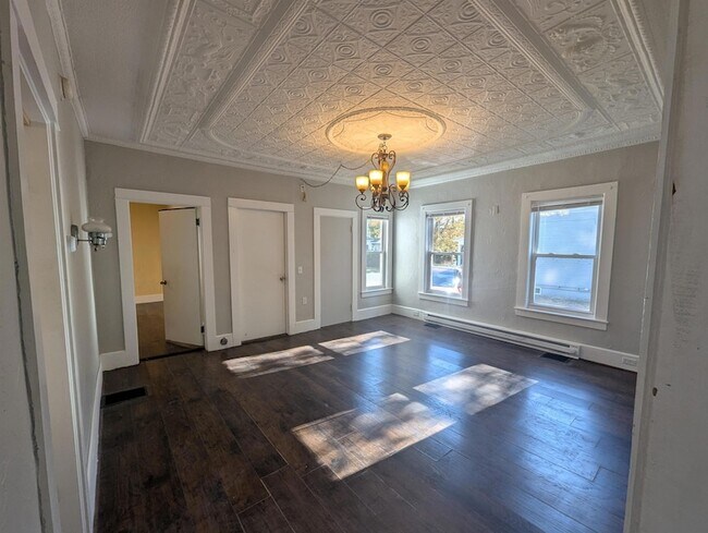 20 Chellis St Unit 1