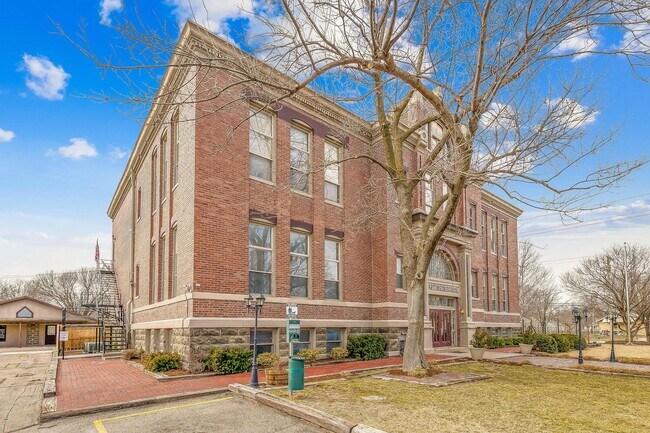 Photo - 249 N Athenian Ave Unidad 103