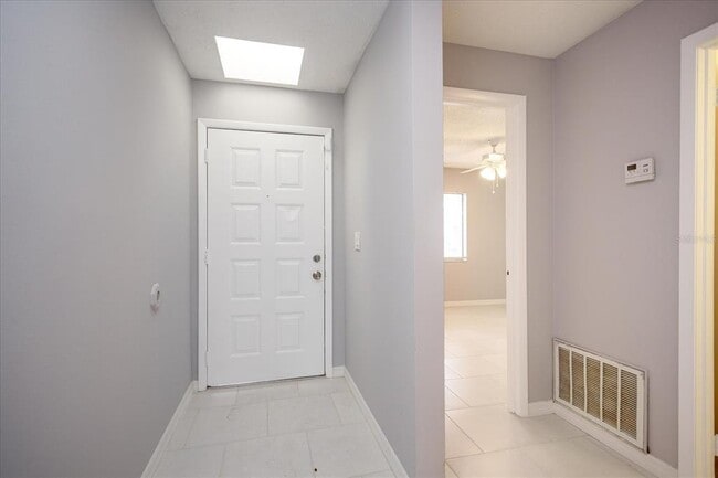 2703 Hunt Club Ln