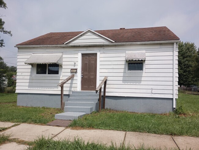 Photo - 3605 Ford St