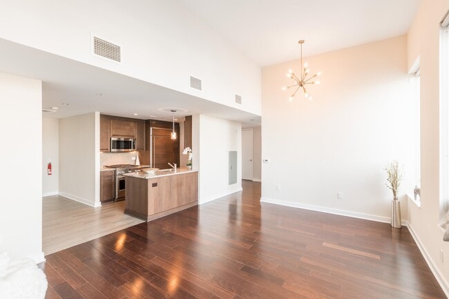 Photo - 1000 Ave at Port Imperial Unidad PH702