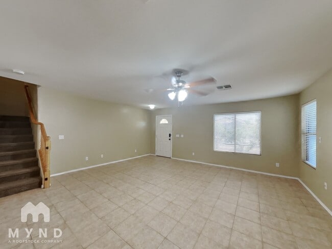 Photo - 672 W Barrus St