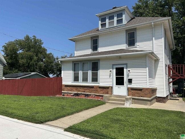 Building Photo - 3011 Dodge Ave Rental
