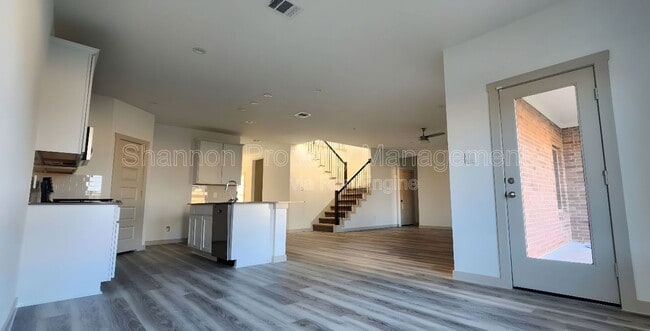 Photo - 3711 Jayci Lk Trce