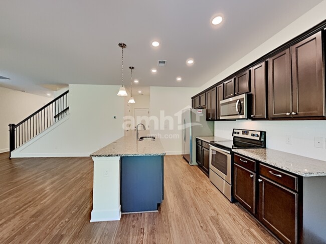Photo - 4300 Longfellow Dr