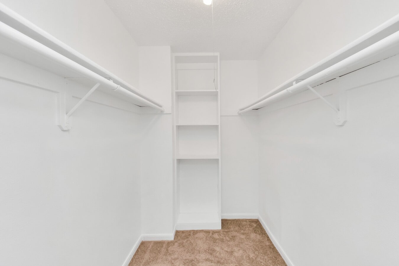 Photo - 15616 Weldon Dr