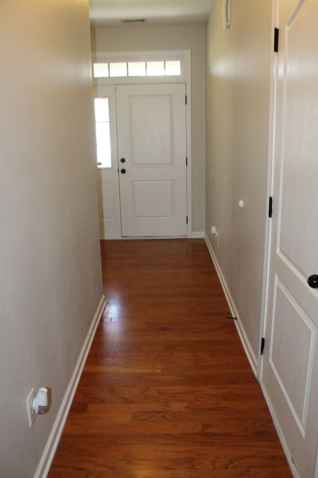 Photo - 107 Olde Mill Creek Dr