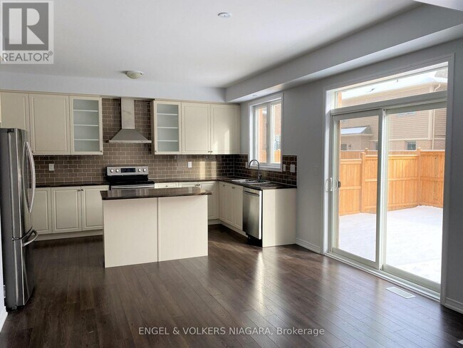 Photo - 8576 Sweet Chestnut Dr