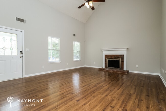 Photo - 100 Rainwater Ct