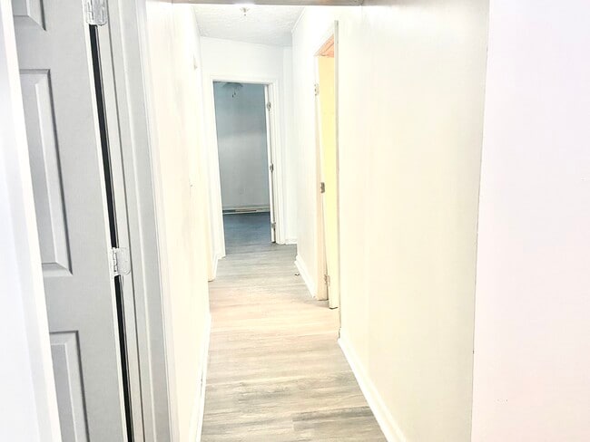 Photo - 883 Carter St