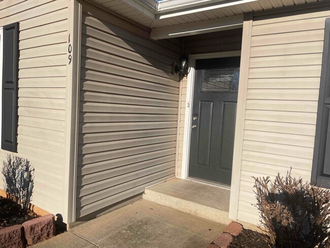 Photo - 109 Ketchitan Ct