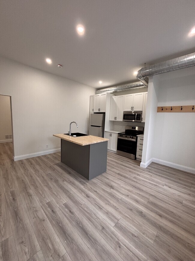 Photo - 84 Eccles St