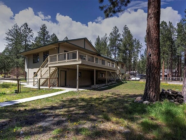Photo - Beautiful spacious 3 bed, 3 bath home situated on 2.53 private acres in Stevensville.