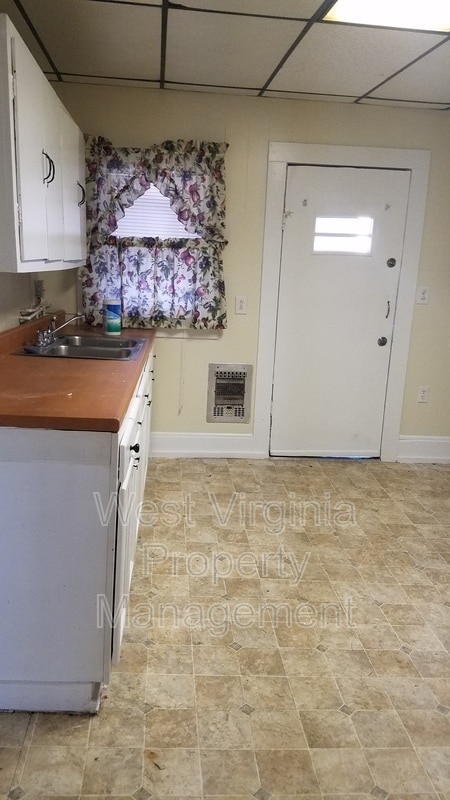 Photo - 200 Loflin St